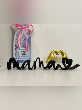 3D Printed Black 'mama' Script Decor with Heart